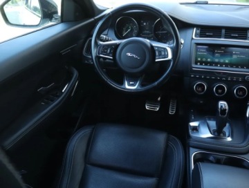 Jaguar E-Pace SUV 2.0 i4D 180KM 2019 Jaguar E-Pace D180 AWD, Salon Polska, Serwis ASO, zdjęcie 6