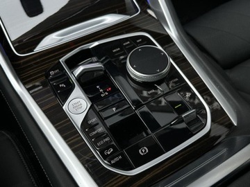 BMW X6 G06 SUV Facelifting 3.0 30d 298KM 2025 BMW X6 xDrive30d Sport Suv 3.0 (298KM) 2025, zdjęcie 9
