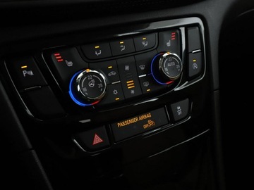 Opel Mokka I X 1.4 Turbo Ecotec 140KM 2018 Opel Mokka jasne skóry, navi kamera klima auto, zdjęcie 26