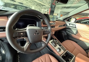 Mitsubishi Outlander III 2025 Mitsubishi Outlander Plug in Instyle Plus Leasing od 101 2.4 306KM, zdjęcie 11