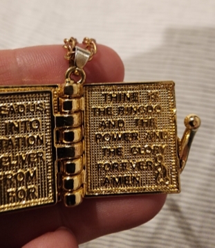 Naszyjnik Biblia Pismo Święte Holy Bible Chrześcijan Nowy i Stary Testament