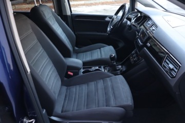 Volkswagen Touran III 1.6 TDI 115KM 2017 VW Touran 1.6 TDI, Navi, Klima, Klimatronic, zdjęcie 8