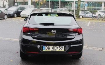Opel Astra J Sedan 1.6 CDTI  136KM 2018 Opel Astra Astra 1.6 Diesel - Od autoryzowaneg..., zdjęcie 4