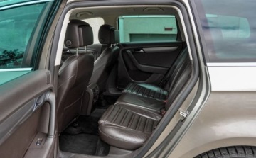 Volkswagen Passat B7 Limousine 1.4 TSI EcoFuel 150KM 2012 Volkswagen Passat Skory Bezwypadkowy 1.4 Benzyna 150KM, zdjęcie 7