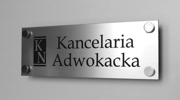 TABLICZKA do biura na dystansach 15x7 cm + 4 srebrne DYSTANSE
