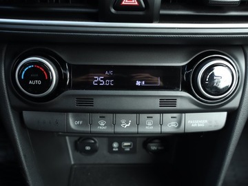 Hyundai Kona I Crossover 1.0 T-GDI 120KM 2020 Hyundai Kona 1.0 T-GDI, Salon Polska, Serwis ASO, zdjęcie 11