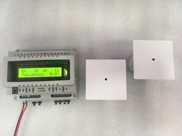 Sterownik schodowy LED 11-17k LCD ST +czujki PIR + maskownice stalowe białe
