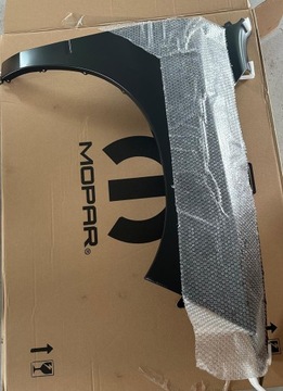 BLATNÍK PRAVÝ PŘEDNÍ ORIGINÁLNÍ DODGE RAM DS 2009-> 68054338AJ