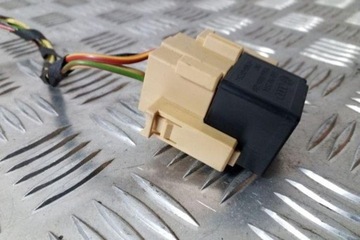 RELÉ VW TOURAN (1T3) 4H0951253A 1.6L DIESEL 77KW 2012