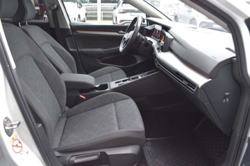 Volkswagen Golf VIII Variant 2.0 TDI 150KM 2022 Volkswagen Golf SalonPL TDI 150KM DSG Variant Pakiety SideAssist Czujniki, zdjęcie 34
