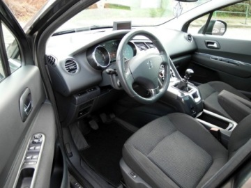 Peugeot 5008 I Minivan 2.0 HDi FAP 150KM 2011 Peugeot 5008 Allure Nawigacja Panorama Dach Head-Up 2.0 Diesel 150KM, zdjęcie 15