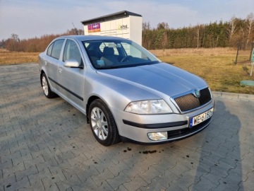 Skoda Octavia II Hatchback 1.6 i 16V FSI 115KM 2006 Skoda Octavia Skoda Octavia 1.6 1.6 Benzyna 116KM, zdjęcie 2