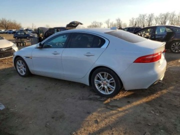 Jaguar XE 2018 Jaguar XE Premium 2018 2.0 Benzyna 247KM, zdjęcie 1
