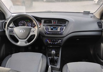 Hyundai i20 I Hatchback 5d Facelifting 1.2 DOHC 85KM 2015 Hyundai i20 2015r, 1.2 Benzyna LPG. Lekko uszkodzony przod. Jezdzi. 1.2, zdjęcie 5