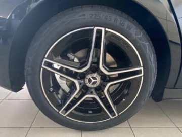 Mercedes Klasa A W177/V177 Hatchback Facelifting 2.0 220 190KM 2025 A Klasa 220 4-Matic AMG Line 2.0 (190KM) 2025, zdjęcie 12