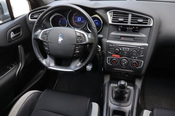 DS 4 I Hatchback (Citroen) 1.6 e-HDi 115KM 2014 Citroen DS4 1.6 e-HDi, Skóra, Klima, Klimatronic, zdjęcie 5