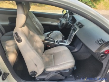 Volvo C30 Hatchback 3d 1.8i 16V 125KM 2008 Volvo C30 1.8i Ksenon Skora Atrakcyjny 1.8 Benzyna 125KM, zdjęcie 8