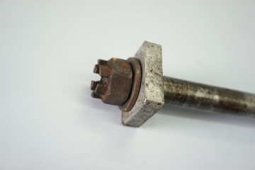 KAWASAKI VERSYS 650 07-09 ОСЬ ЗАДНЯЯ ОСЬ