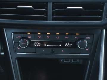 Volkswagen Polo VI Hatchback 5d 1.0 TSI 115KM 2018 VW Polo 1.0 TSI, Salon Polska, 1. Właściciel, zdjęcie 15