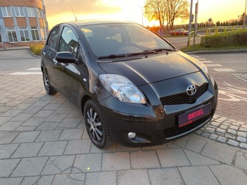 Toyota Yaris III Hatchback 5d 1.4 D-4D DPF 90KM 2011 Toyota Yaris II 1.4 D4D 90 KM NAVI KAMERA, zdjęcie 2