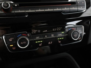 BMW X1 F48 Crossover sDrive18d 150KM 2018 BMW X1 Czujniki, Navi, Podg.fotele, Aut.klima, zdjęcie 25