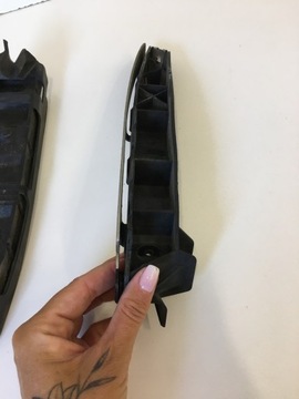 AUDI A3 8L VÝZTUHA NÁRAZNÍKU PŘEDNÍ PRAVÝ LEVÝ 8L0807184B 8L0807183D