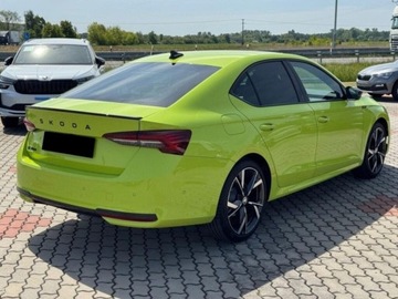Skoda Octavia IV Liftback 1.5 TSI EVO 150KM 2025 SKODA Octavia Sportline 1.5 TSI mHEV DSG Sedan 150KM 2025, zdjęcie 2