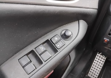 Mazda CX-3 2017 Mazda CX-3 2017r, Salonowa. 1.5 Diesel. Uszkodzony dach. Poobijany. Jezdzi, zdjęcie 9