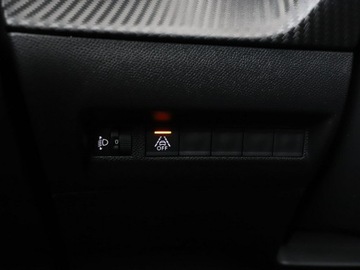 Peugeot 2008 II SUV 1.2 PureTech 130KM 2020 Peugeot 2008 Allure automat virtual kamera, zdjęcie 36