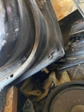 DVEŘE LEVÉ PŘEDNÍ MITSUBISHI PAJERO III 3D 99-06R.