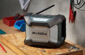Радиостанция Metabo R12-18 BT для стройплощадки