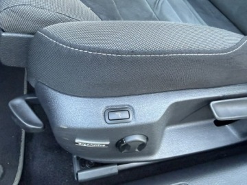 Volkswagen Golf VII Variant Facelifting 1.6 TDI-CR DPF BMT 115KM 2018 Volkswagen Golf Automat. Radar. Asystent. Navi ., zdjęcie 15