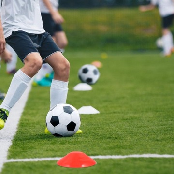 JASNE PILARKI DO TRENINGU PIŁKARSKIEGO PORĘCZNE MARKERKI DO PIŁKI NOŻNEJ