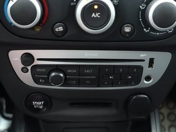 Renault Megane III Grandtour Facelifting 2013 1.5 Energy dCi 95KM 2016 Renault Megane 1.5 dCi, Salon Polska, Klima, zdjęcie 14