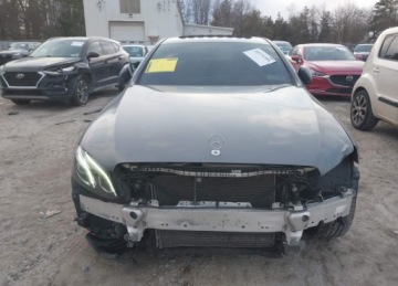 Mercedes Klasa E W213 2018 Mercedes-Benz Klasa E E 300, 4Matic, od ubezpieczalni 2.0 Benzyna 241KM, zdjęcie 1