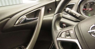 Opel Astra J Sports Tourer 1.6 Turbo ECOTEC 180KM 2011 Opel Astra 1,6TurboBenzyna NAVI Ksenon Alu 17 Niski Udokumentowany Przebieg, zdjęcie 8