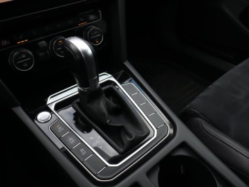 Volkswagen Passat B8 Variant 2.0 TDI BlueMotion SCR 190KM 2017 VW Passat 2.0 TDI, Salon Polska, Serwis ASO, zdjęcie 12