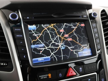 Hyundai i30 II Wagon Facelifting 1.6 CRDi 136KM 2016 Hyundai i30 navi klima auto kamera i czujniki, zdjęcie 24