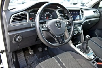 Volkswagen T-Roc I SUV 1.5 TSI ACT 150KM 2020 Volkswagen T-Roc Bezwypadkowy / Salon Polska /, zdjęcie 9