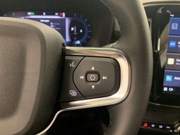 Volvo XC40 2025 VOLVO XC40 B4 Plus Black Edition Suv 2.0 (211 KM) 2025, zdjęcie 7