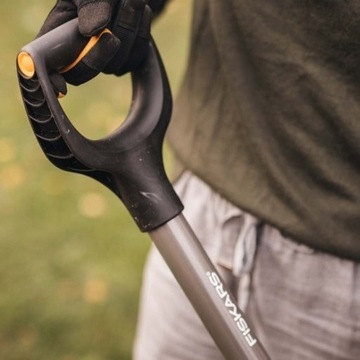 FISKARS SZPADEL OSTRY ERGONOMIC 1067511 MOCNE WYTZRYMAŁE