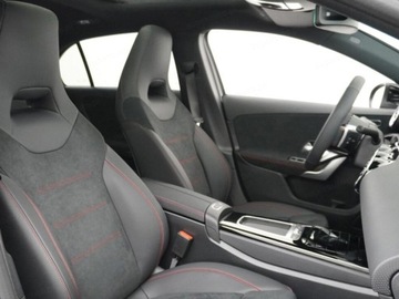 Mercedes Klasa A W177/V177 Hatchback Facelifting 2.0 220 190KM 2025 A Klasa 220 4-Matic AMG Line 2.0 (190KM) 2025, zdjęcie 9