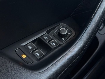 Volkswagen Passat B8 Limousine 1.8 TSI BlueMotion Technology 180KM 2017 Volkswagen Passat 1.8TSI 180KM DSG Highline LED SalonPolska,SerwisASO,Supe, zdjęcie 33