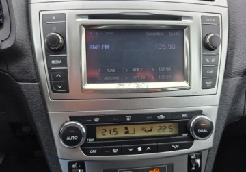 Toyota Avensis III Wagon Facelifting 2.0 D-4D 124KM 2013 Toyota Avensis 2.0Dieselserwisprosto z Niemiec 2.0 Diesel 124KM, zdjęcie 15