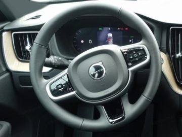 Volvo XC60 II 2026 VOLVO XC60 B5 AWD Plus Dark Suv 2.0 (264KM) 2026, zdjęcie 8