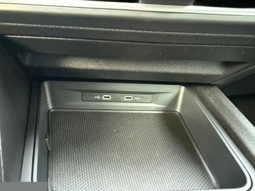 Seat Leon IV 2022 Seat Leon 1.0 eTSI Xcellence DSG Hybryda 110KM 2022r, zdjęcie 16