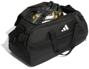 Adidas Tiro HS9749 черная спортивная сумка 39 л