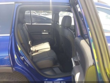 Mercedes GLB 2022 Mercedes-Benz GLB 2022 r., 2,0L 250 4MATIC 2.0 Benzyna 221KM, zdjęcie 9