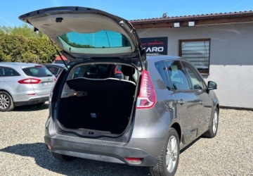Renault Scenic III Van 1.6 dCi S&amp;S eco2 130KM 2011 Renault Scenic 2011 r. 1.6 Diesel 131KM, zdjęcie 21