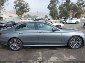 Mercedes Klasa E W213 2022 Mercedes-Benz Klasa E 2022r., 4x4, 3.0L 3.0 Benzyna 429KM, zdjęcie 4